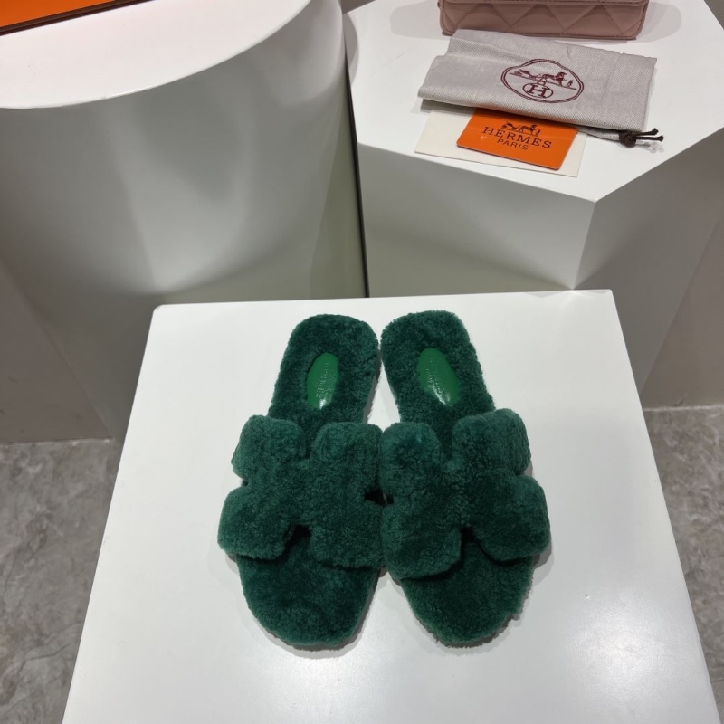 H**mes slippers